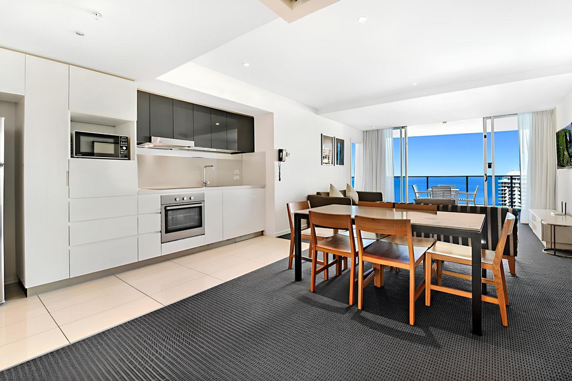 Number 1 H Residences - Wifi, Parking & More By Gold Coast Holidays Exterior foto