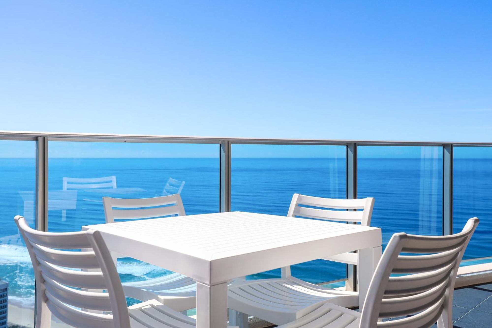Number 1 H Residences - Wifi, Parking & More By Gold Coast Holidays Exterior foto